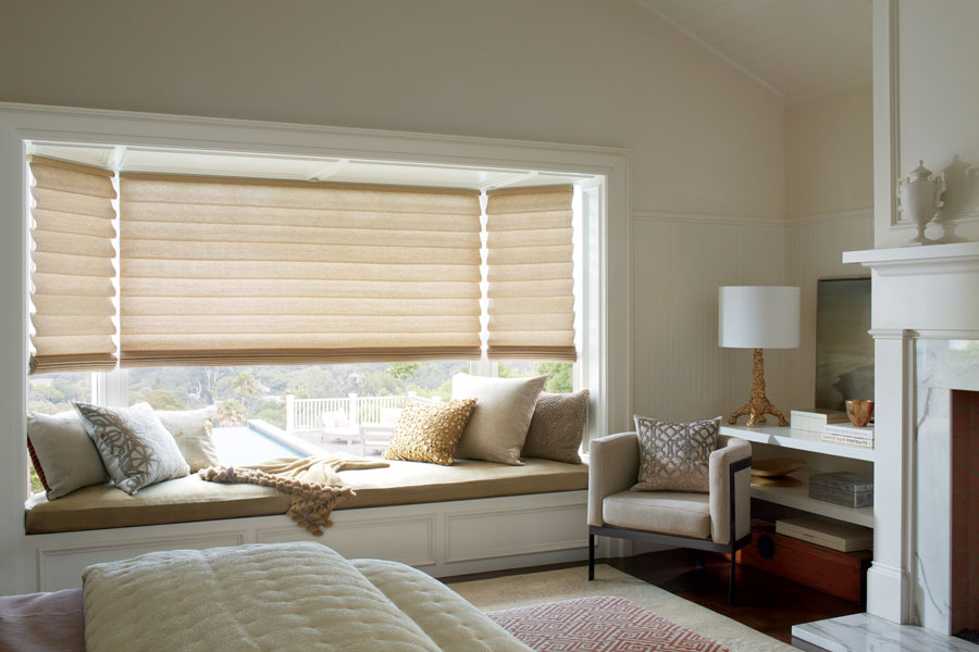 bedroom bay with vignette shades